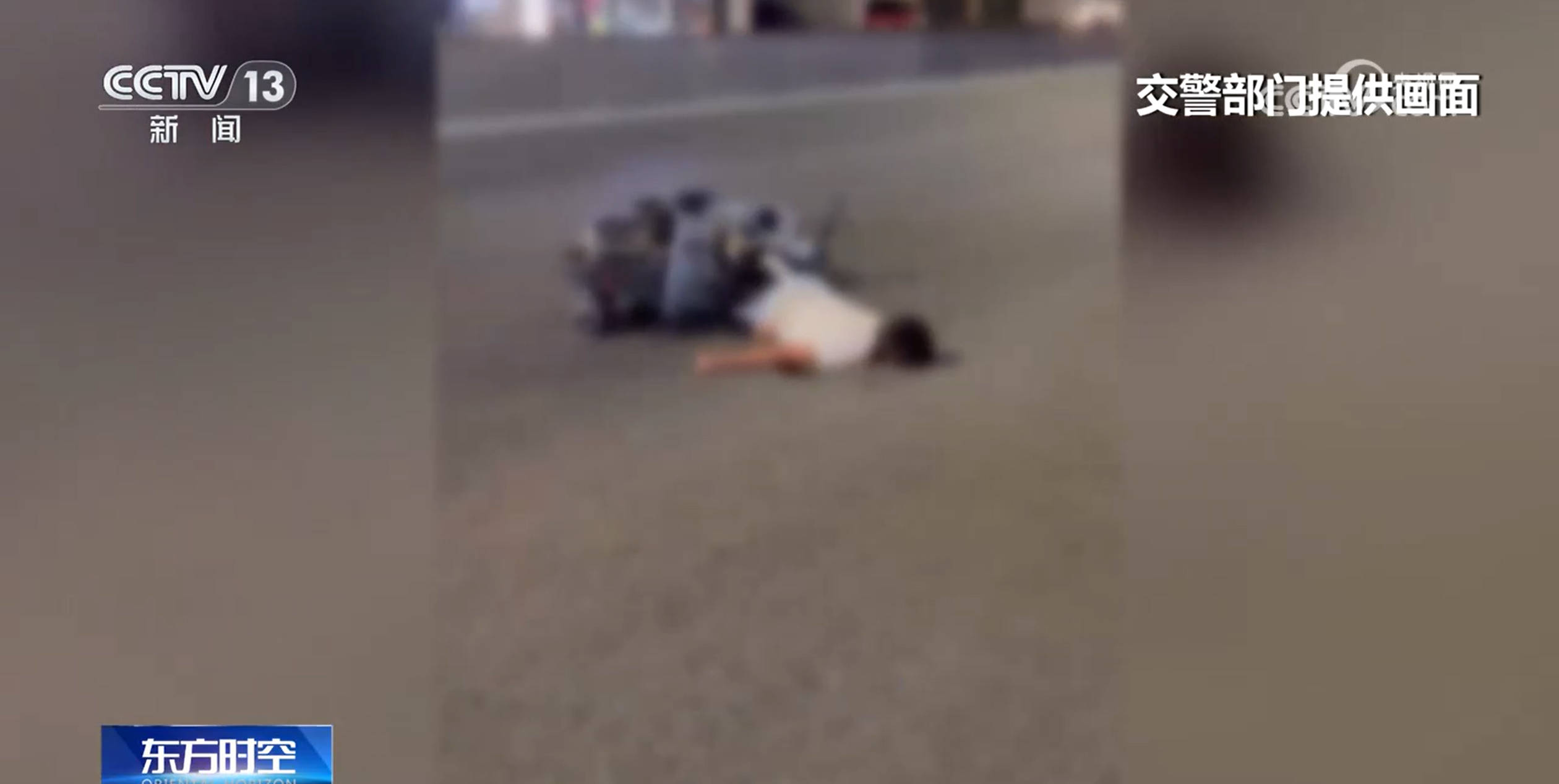 皇冠信用开户申请_时速可达180公里皇冠信用开户申请!部分未成年人沉迷?电动自行车非法改装暗藏隐患