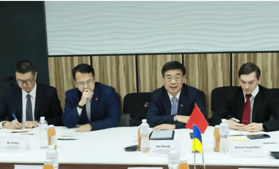 皇冠信用網账号注册
_中国大使馆被“包围”皇冠信用網账号注册
,乌克兰人反复高喊6个字,中方签下大名