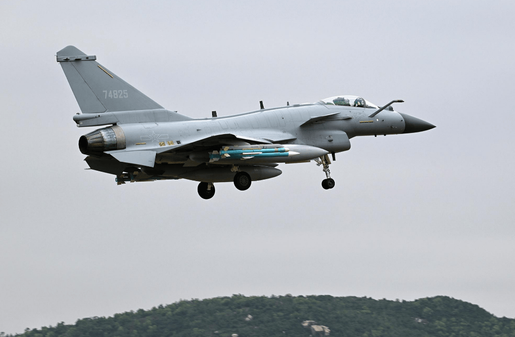 皇冠足球管理平台出租
_歼-10战机性能超群皇冠足球管理平台出租
,印度媒体出乎意料高评价,国际军火市场或将重新洗牌?