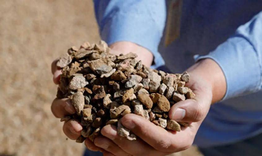 皇冠足球管理平台出租
_稀土管制再加强！西方媒体急了：中国审批太慢皇冠足球管理平台出租
，扰乱全球供应链！中方立规矩毫不妥协