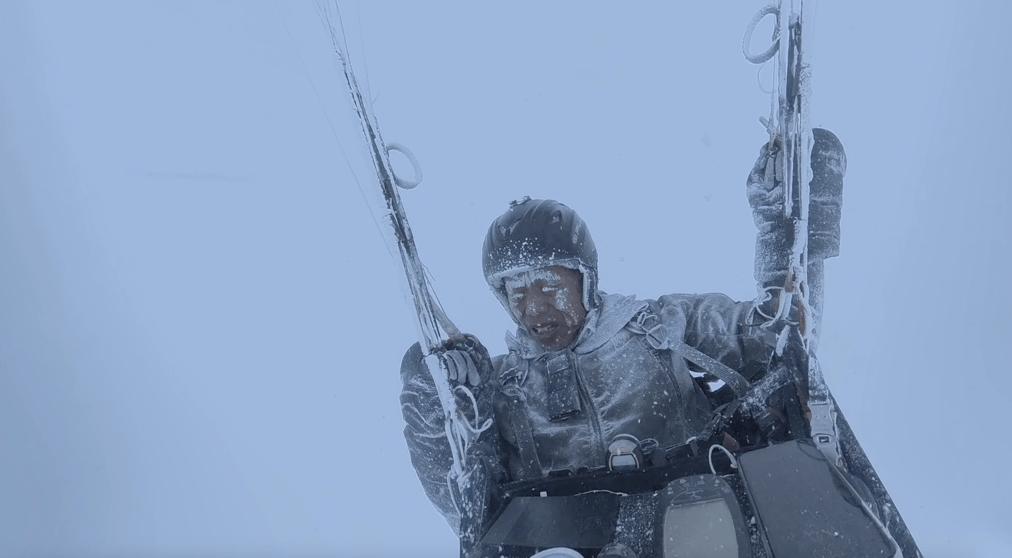 皇冠足球管理平台出租
_被云吸至8000米高空成“冰人”后奇迹生还 当事人讲述从遇险到脱险过程