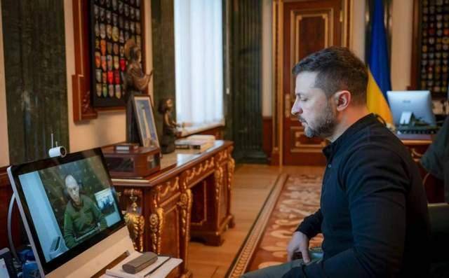 世界杯足球赛
_真炸出了蘑菇云了！俄军疯狂报复袭击世界杯足球赛
，乌军手中的牌已被全部烧光