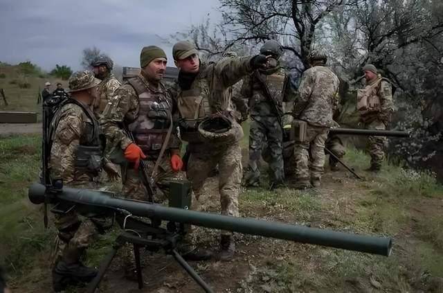 世界杯足球赛
_真炸出了蘑菇云了！俄军疯狂报复袭击世界杯足球赛
，乌军手中的牌已被全部烧光