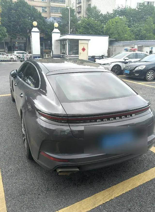 皇冠信用網代理_离奇皇冠信用網代理！昆明一辆140万的保时捷在停车场凭空消失
