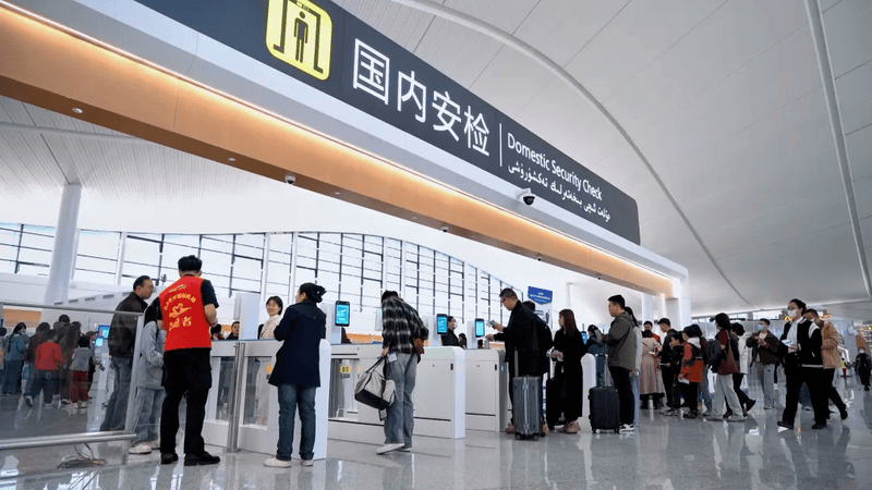 皇冠信用登2代理_8月1日起乌鲁木齐天山国际机场国内航班截载时间调整至航班计划起飞前30分钟