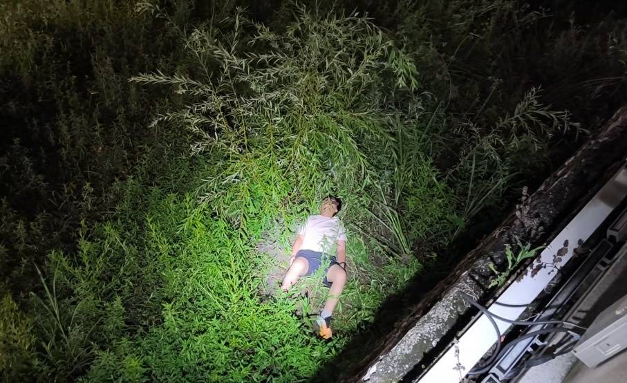 皇冠信用网如何注册
_14岁少年少女一跃而下皇冠信用网如何注册
,轻生原因竟都是……