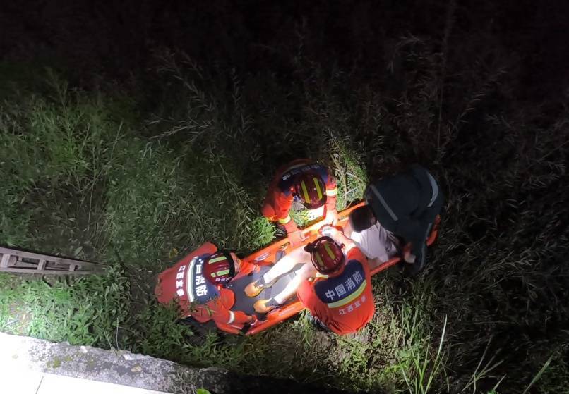 皇冠信用网如何注册
_14岁少年少女一跃而下皇冠信用网如何注册
,轻生原因竟都是……