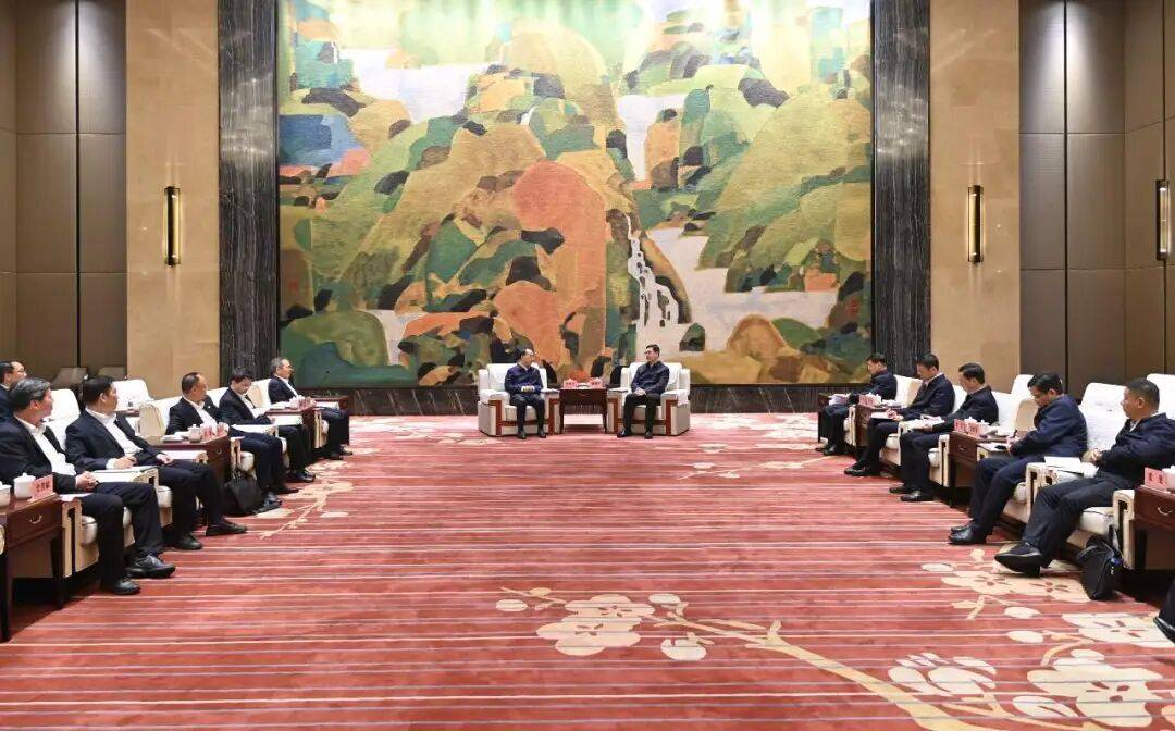 世界杯信用网
_孙永才与湖北省委常委、武汉市委书记、市长盛阅春座谈