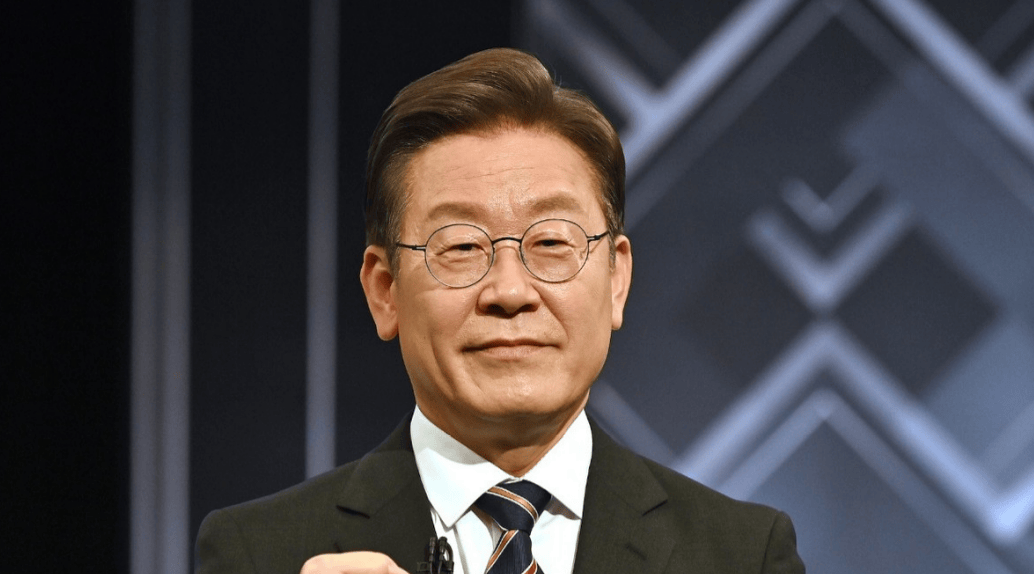 足球盘口哪里买
_特朗普早早到场足球盘口哪里买
，与中方谈完100分钟后，亲自把中方领导人送上车