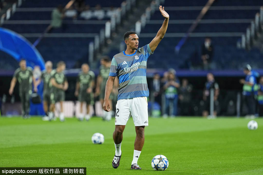 足球私人盘
_深度：斯洛特不狂不炸场 摇滚已死足球私人盘
！利物浦死于不愤怒