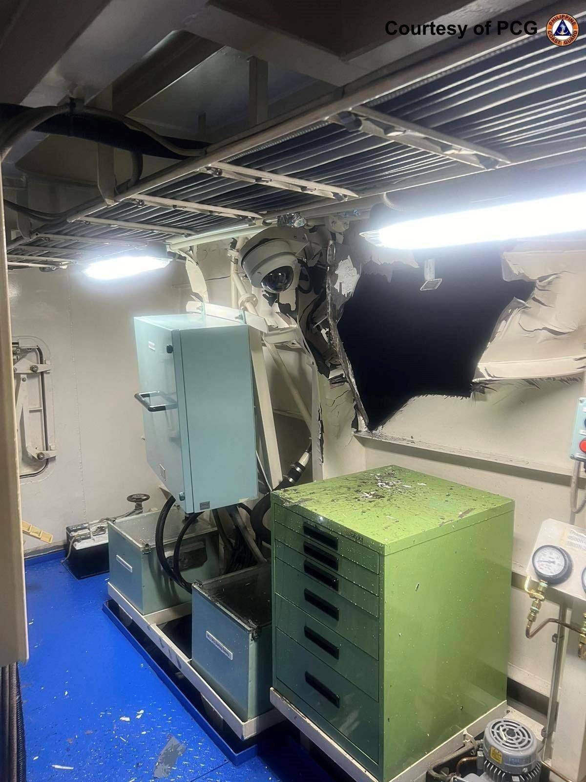 正版足球出租
_菲律宾坐滩舰官兵饿的受不了正版足球出租
，抢劫中国渔船，菲军真的在准备打仗