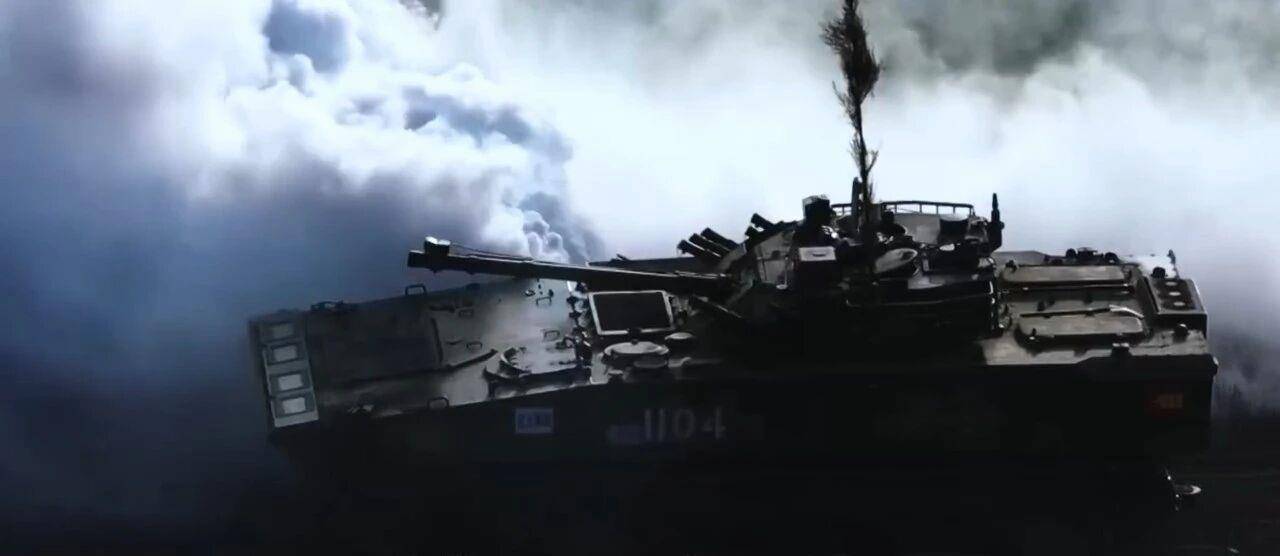 首尔叁星迅雷 vs 安阳正官庄 RB
_大场面！机器狗、无人机开路首尔叁星迅雷 vs 安阳正官庄 RB
，实兵对抗演练画面公布