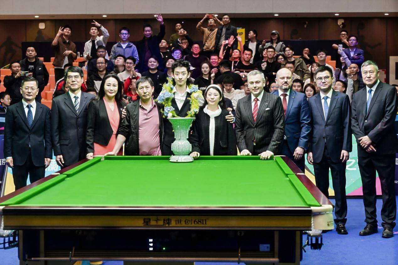 皇冠信用盘需要押金吗
_斯诺克国锦赛新王加冕 中国小将吴宜泽南京登顶夺生涯首冠