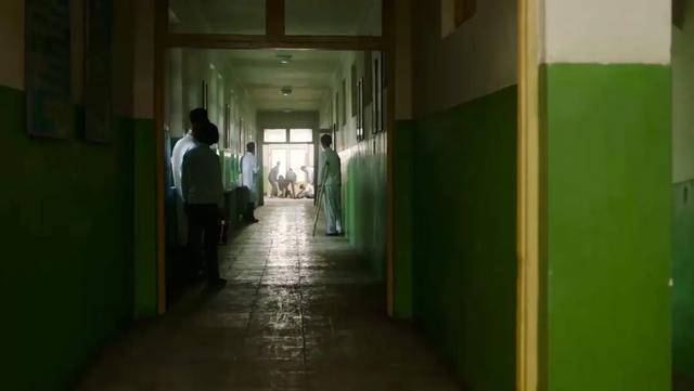 皇冠信用盘在哪里开通
_年代剧的墙皇冠信用盘在哪里开通
，为什么都是上白下绿？