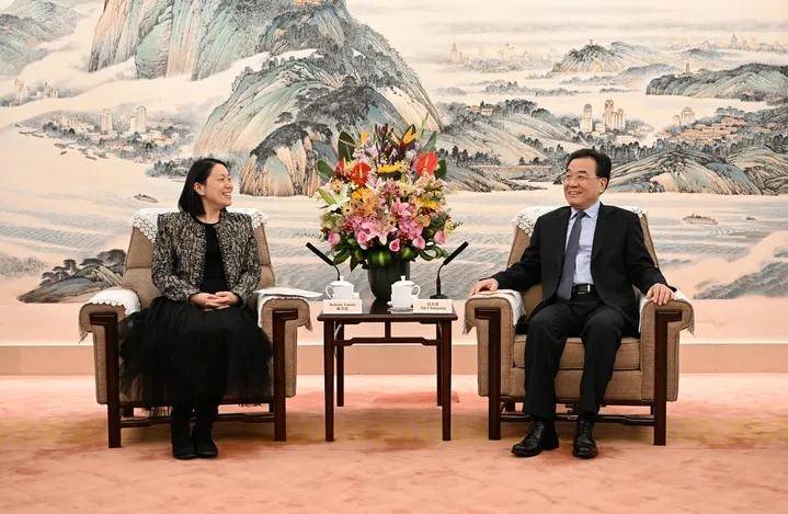 体育皇冠信用网
_江苏省委书记会见的最年轻外资企业家二代体育皇冠信用网
，什么来头？