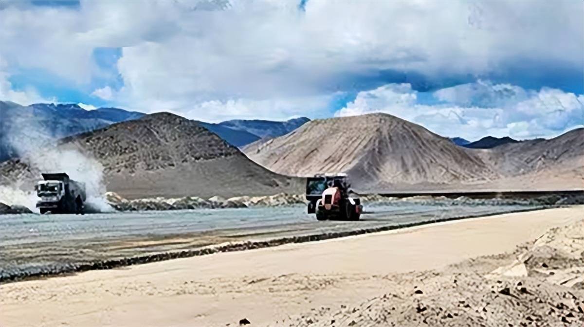 皇冠信用盘代理
_印军又跳出来“作妖”皇冠信用盘代理
，距离中国30公里，印运输机突然降落，解放军预想的场景出现了