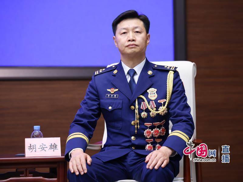 皇冠信用盘平台出租
_国家消防救援局透露新余“1·24”火灾救援细节：人员逃生受阻吸入大量浓烟后遇难皇冠信用盘平台出租
，满地都是课本教材、还有几只跑丢的鞋子