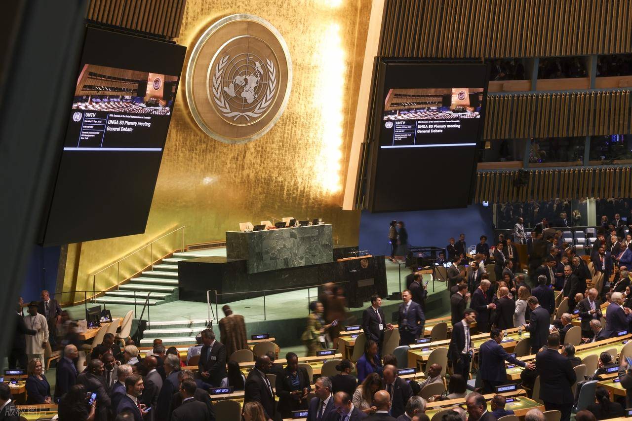 皇冠信用盘登2
_泽连斯基遭党内“逼宫”后皇冠信用盘登2
，没有了底气，也没有了权力，最坏结果是乌克兰被迫战败！