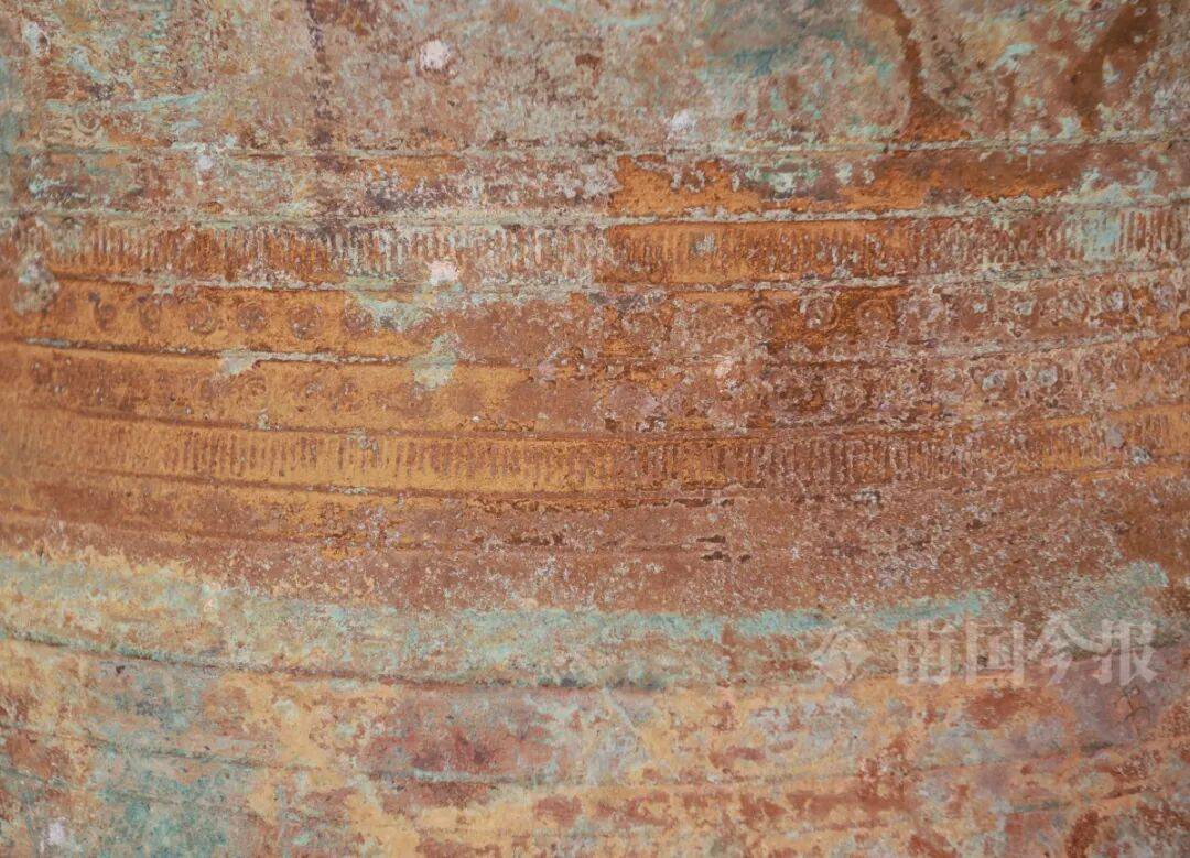 皇冠信用网登3代理
_柳州钓鱼阿叔竹林挖蚯蚓皇冠信用网登3代理
，竟挖出千年前的“大宝贝”！