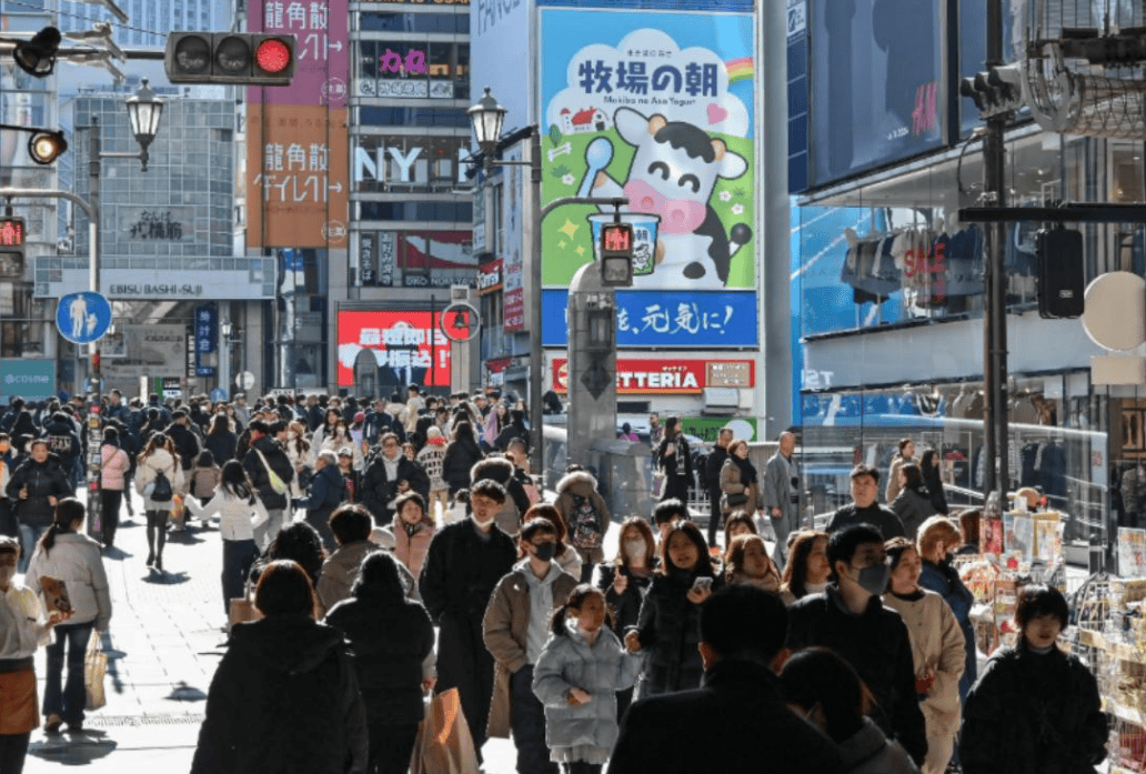 英格兰冠军联赛_中方要求升级英格兰冠军联赛，高市早苗错失窗口期，75%的民调支持率也救不了她了！