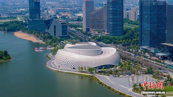 亚特兰大老鹰 vs 洛杉矶快船
_年均引进3万大学生亚特兰大老鹰 vs 洛杉矶快船
，浙江最年轻城区靠什么？