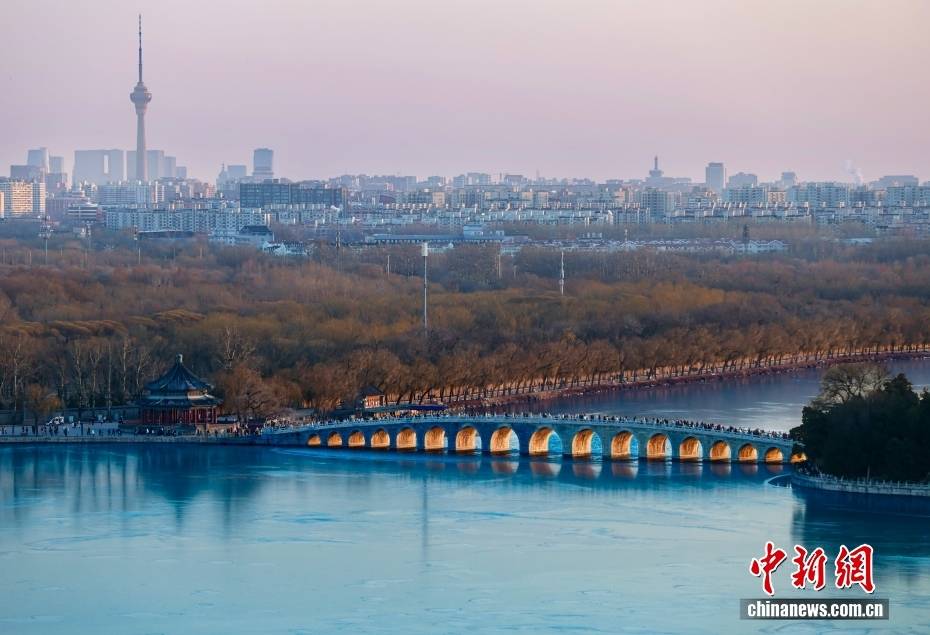 皇冠信用网账号开通
_北京颐和园呈现“金光穿洞”景观