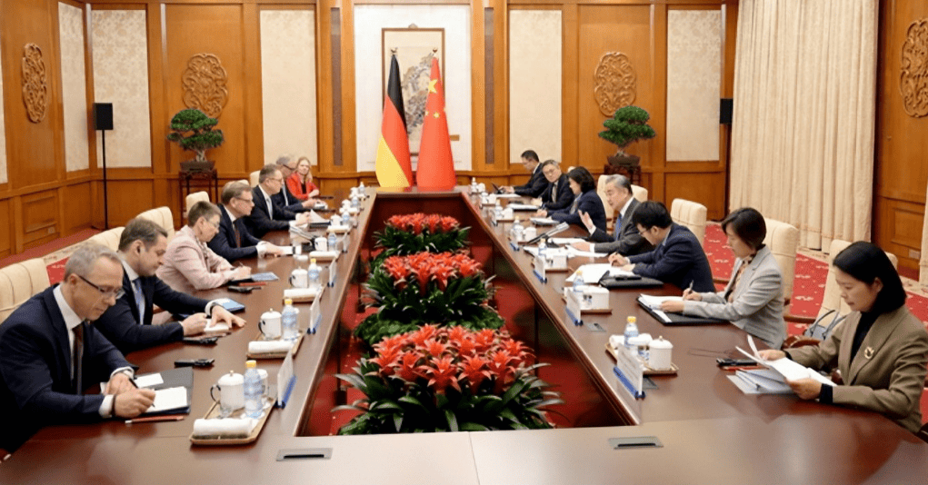 2026年世界杯赛程表
_行程结束2026年世界杯赛程表
，德国外长离开北京，临走前提出2个要求，中方态度明确！