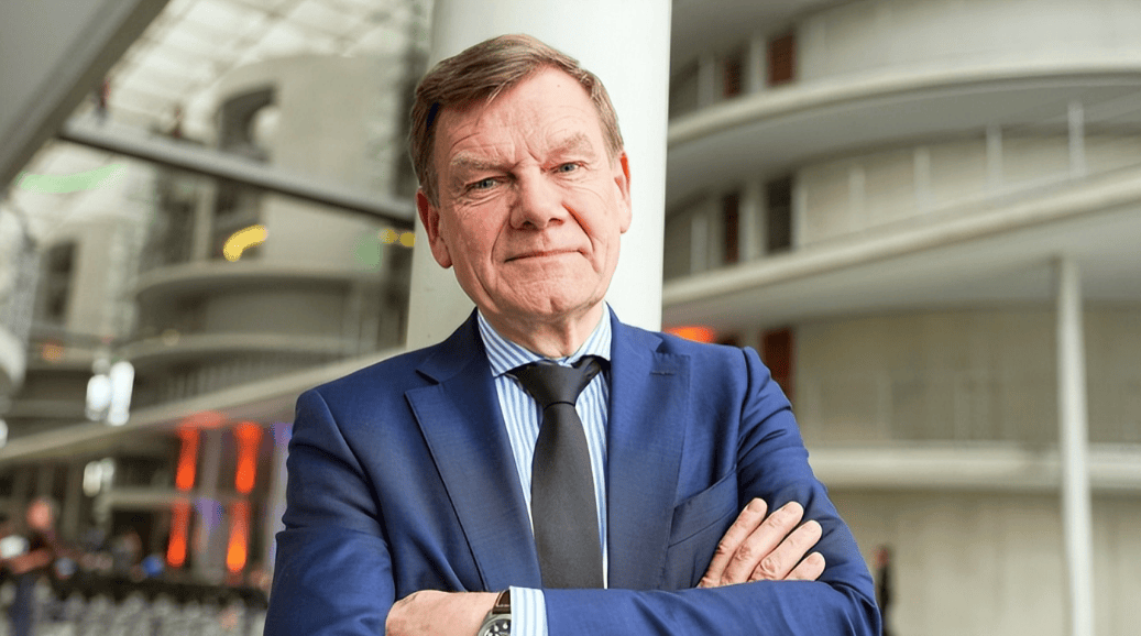 2026年世界杯赛程表
_行程结束2026年世界杯赛程表
，德国外长离开北京，临走前提出2个要求，中方态度明确！