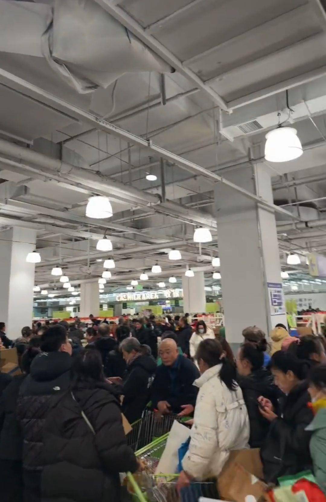 皇冠信用網会员开户申请
_山西零售龙头“美特好”多家门店闭店调改皇冠信用網会员开户申请
，部分门店出现货架大面积空置、购物限流、退卡时间长，相关部门已与企业对接，太原市消协：此次是调改并非彻底停业