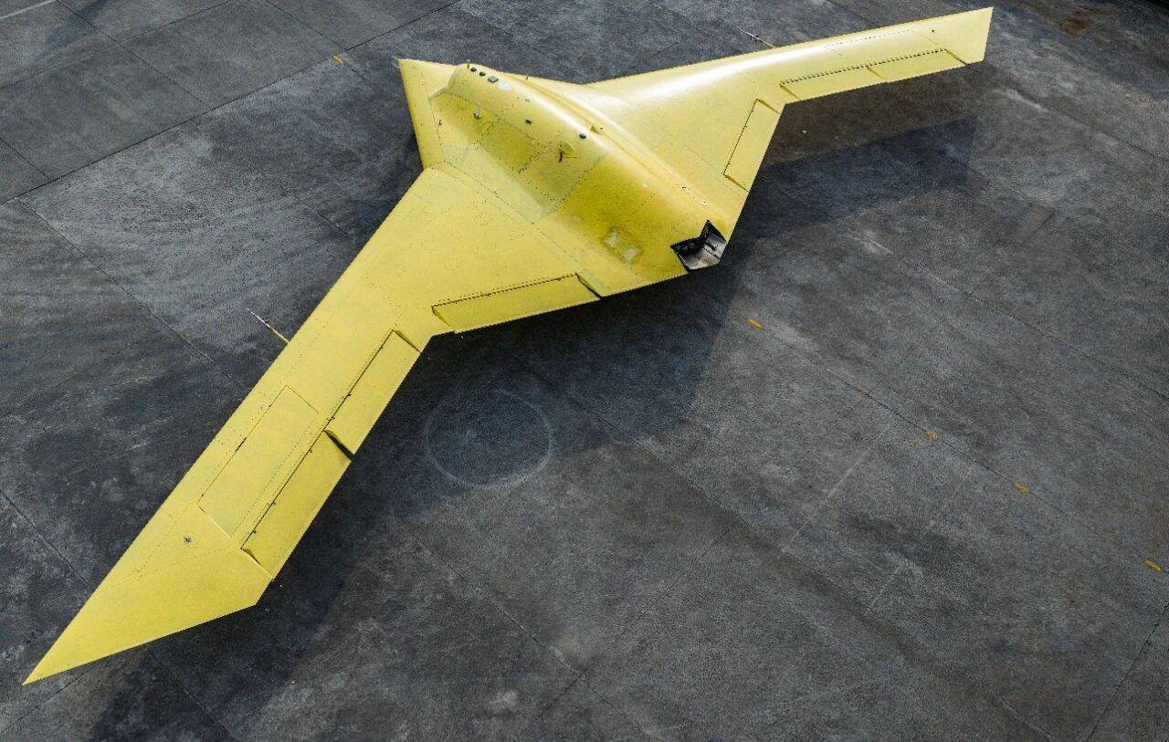 皇冠信用網出租足球_重大突破皇冠信用網出租足球！彩虹-7高空高速隐身无人机成功首飞