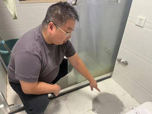 怎么弄皇冠信用_“每天回家我都想吐！”整整3年怎么弄皇冠信用，因顶楼住户一个操作，广东一小区整栋楼业主直呼“苦不堪言”，多方回应