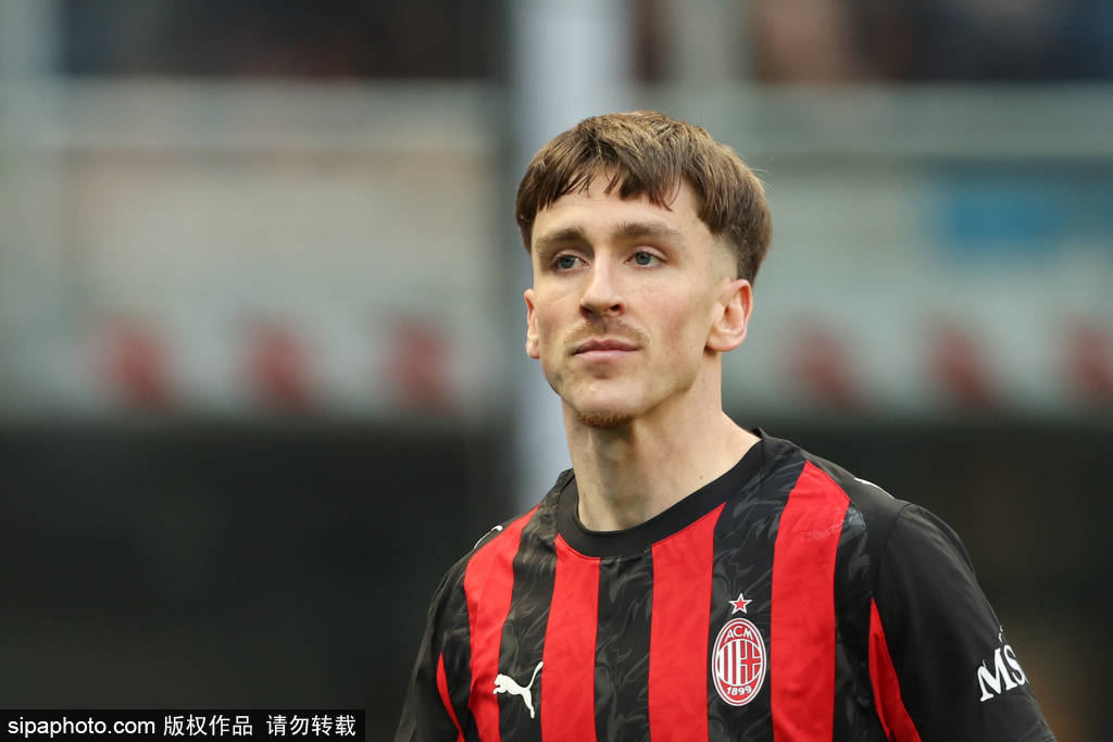 皇冠信用網代理如何申请
_米兰冬窗新星引援:20岁黑山前锋科斯蒂奇的潜力与挑战