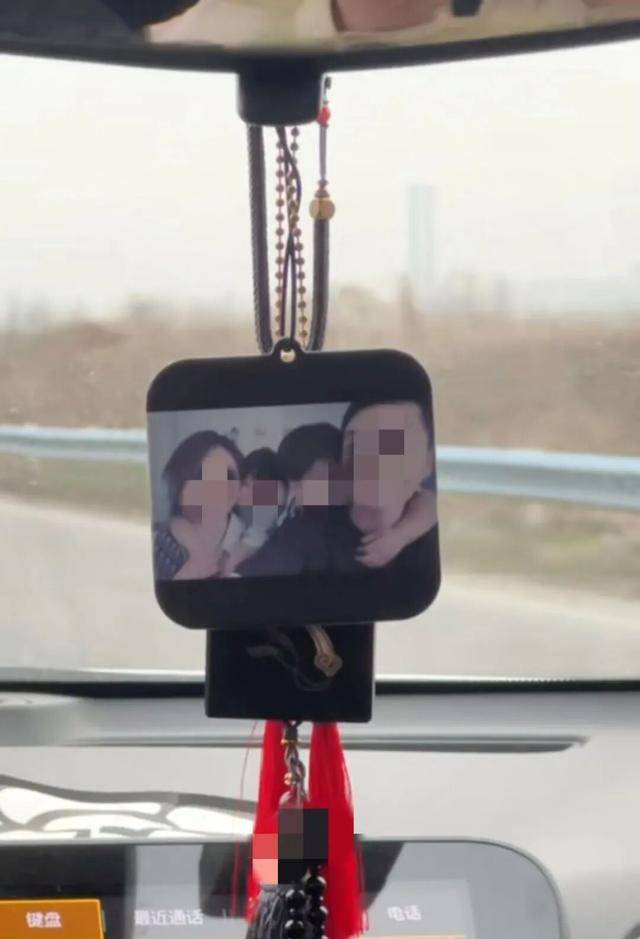 巴西乙组联赛
_妻儿三人被杀案受害者金手镯被剪断巴西乙组联赛
,失窃48克金首饰在货车上被找到,丈夫称案发数月前曾借5000元给嫌犯