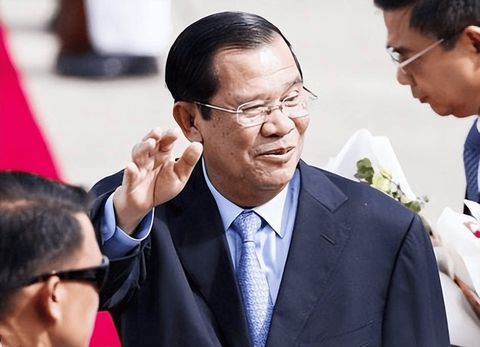 世界杯2026亚洲外围赛
_泰柬冲突大势已定世界杯2026亚洲外围赛
,中方送给洪森父子四个字,阿努廷一战定乾坤?