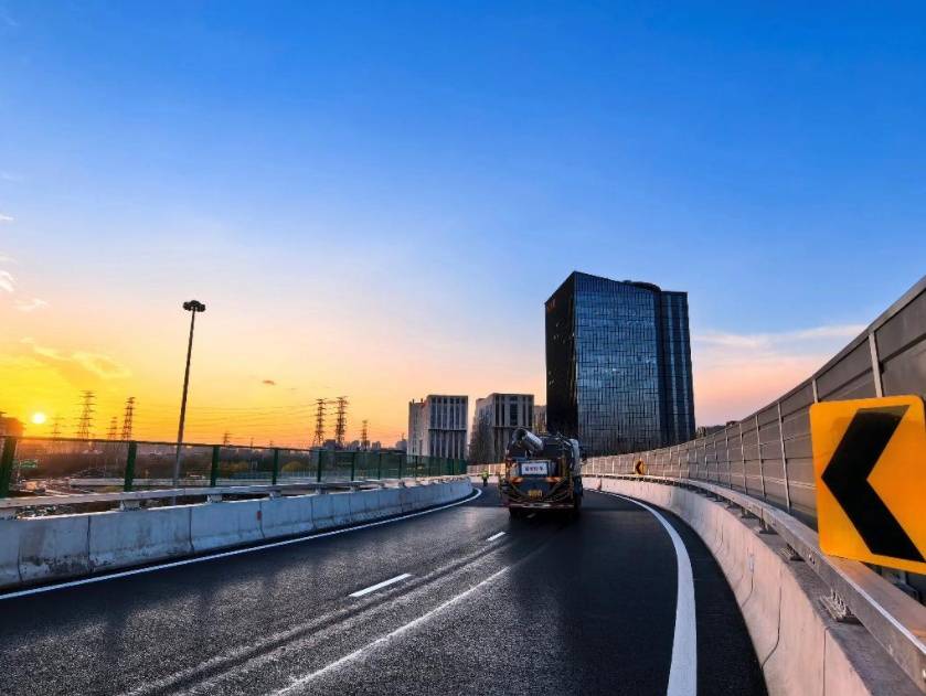 卡帕vs TPS杜古:
_8分钟进五环、11分钟达四环卡帕vs TPS杜古:
!北京多条道路即将通车——