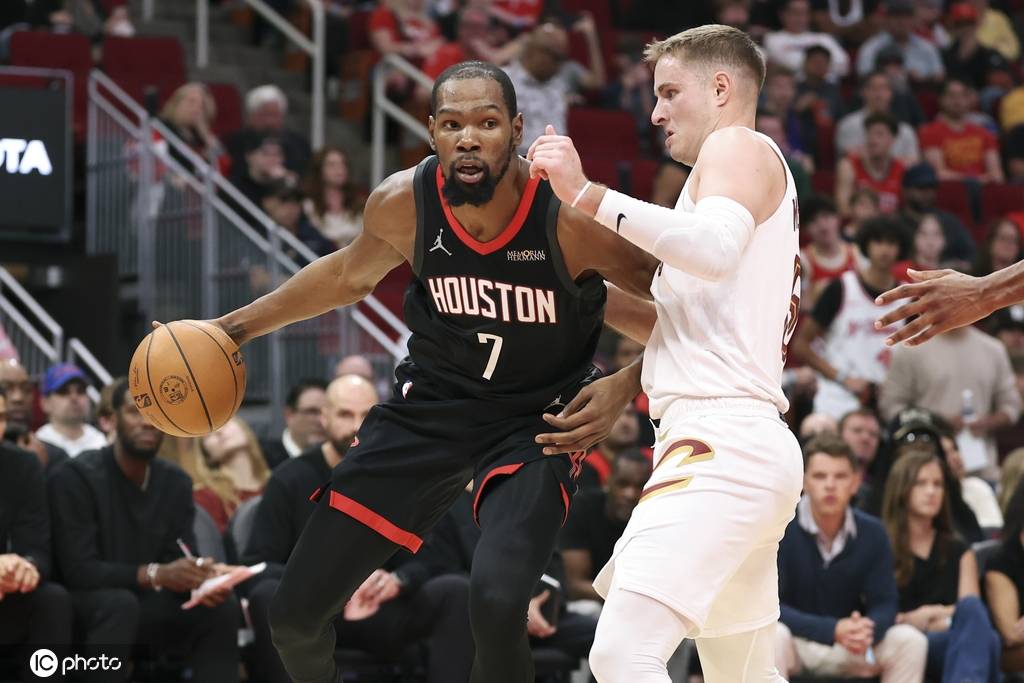 那不勒斯(女)vVs 帕尔马(女)
_杜兰特30+7谢泼德18分米切尔16+6 火箭轻取骑士