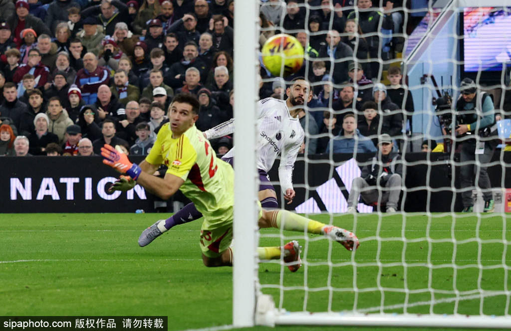 电竞足球-H2H GG联赛(2× 4分钟)
_打疯了!热苏斯搓射破门打入复出后首球电竞足球-H2H GG联赛(2× 4分钟)
,阿森纳4-0领先维拉!