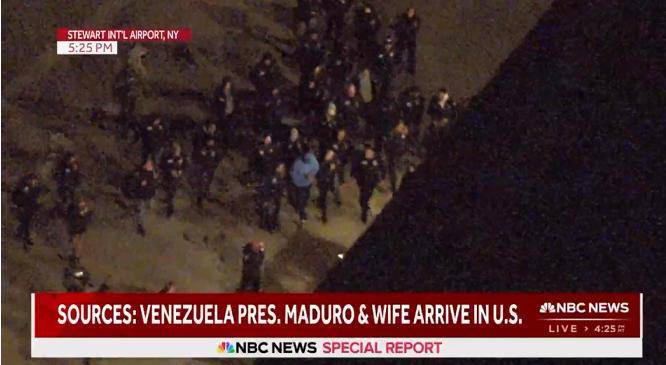 维冈竞技vs史托港_马杜罗走下飞机 预计将被送往纽约并入狱