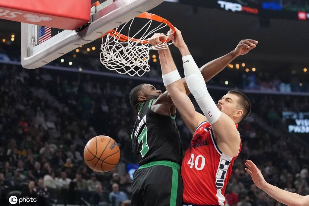 雷丁vs温布尔登
_布朗50分莱昂纳德22分 快船不敌绿军6连胜终结