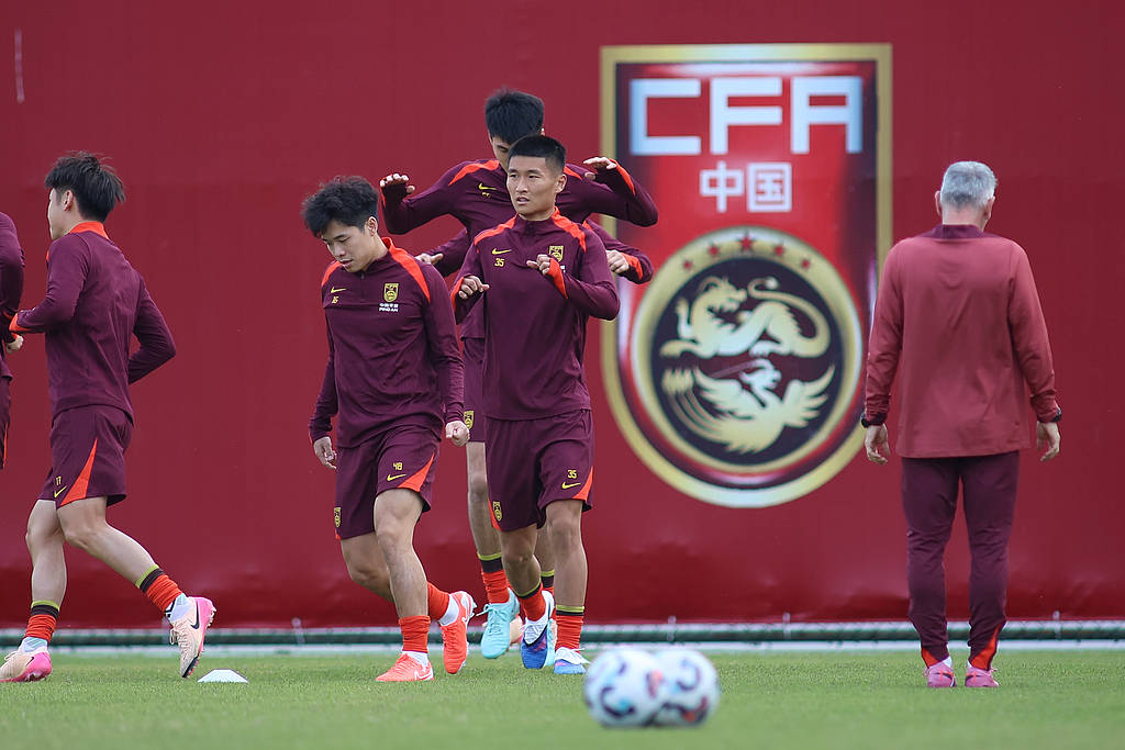 爱斯宾奴vs马德里竞技
_黄健翔: 今天的国足实力和水平 是十年前甚至更早就决定的