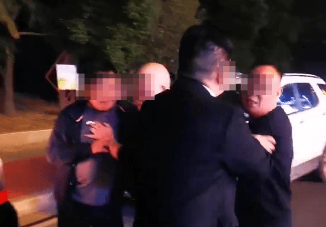 芬兰乙组联赛
_上错车引冲突芬兰乙组联赛
,车主被殴打后开车撞碾致一死一伤 二审维持原判:车主死缓