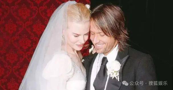 卢加诺 v 克卢日
_终究还是离婚了卢加诺 v 克卢日
!这样的结果已经算体面了吧!