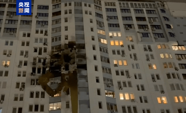 帕克斯 v 马里博尔
_俄军袭击致基辅大面积停暖停水 政府呼吁市民赴郊区避难