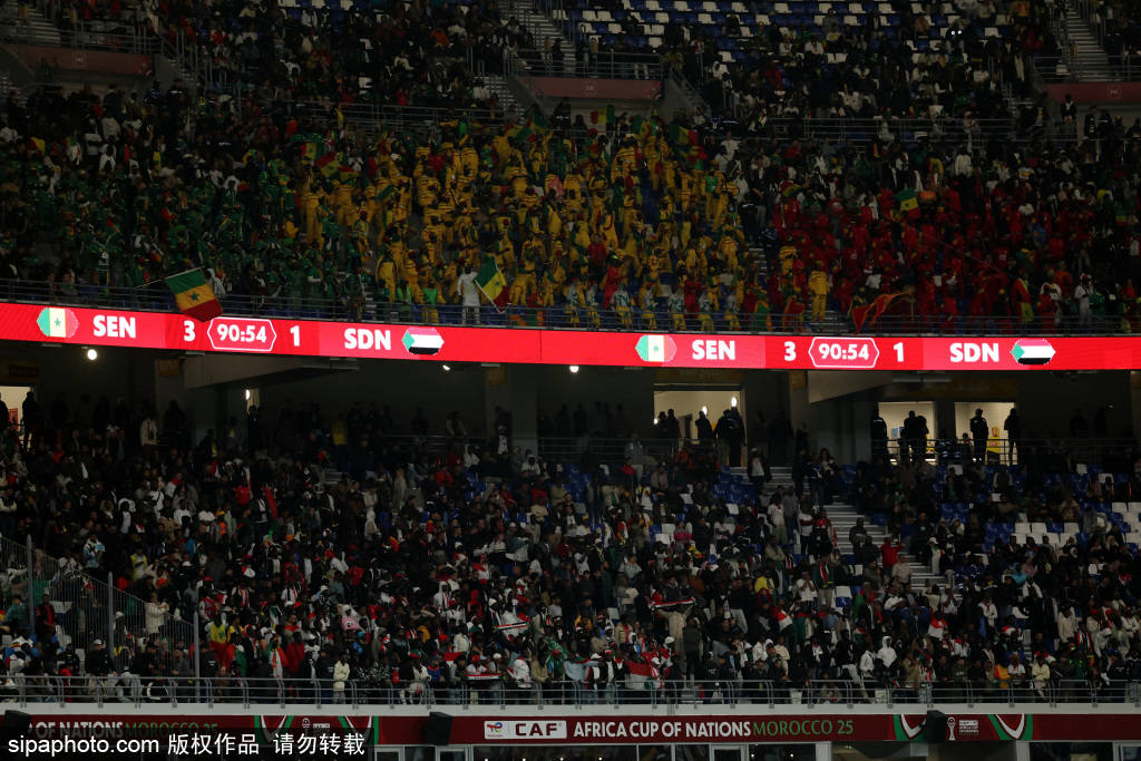 安德莱赫特 v 赫根
_姆伯莫回归曼联安德莱赫特 v 赫根
!喀麦隆在非洲杯的失利与曼联新教练的挑战