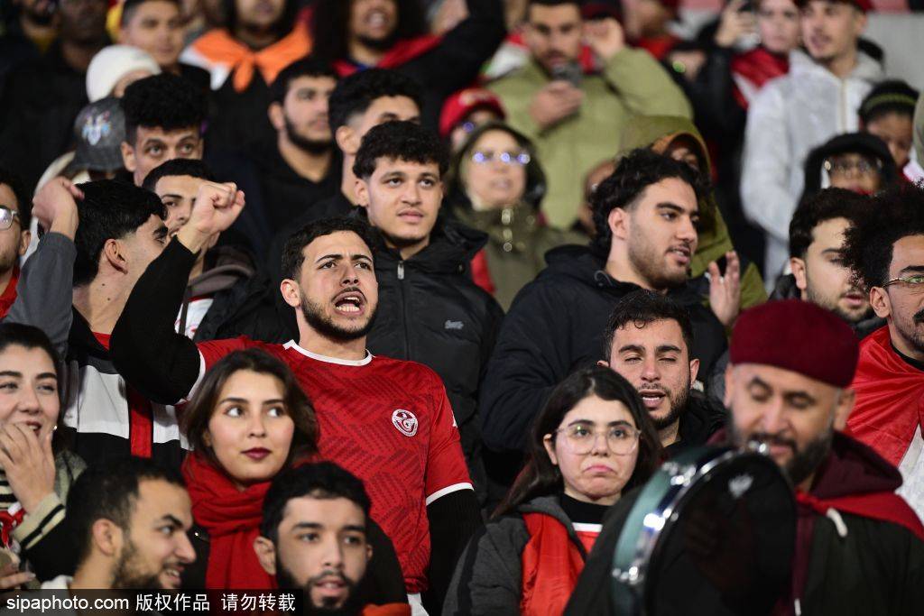 皇冠hga050
_王钰栋的任意球时刻:一脚未能改写比赛的命运