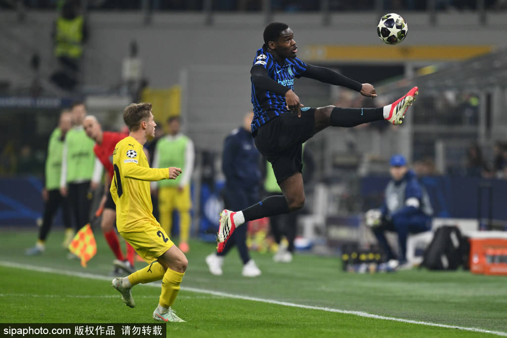 怎么注册皇冠信用盘
_这脚漂亮!迪马尔科不停球小角度推射破门怎么注册皇冠信用盘
,国米1-0领先