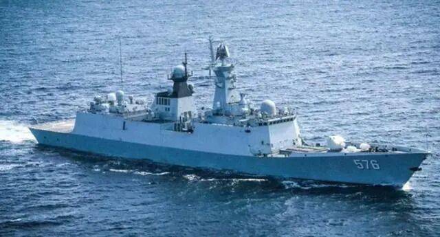 皇冠信用网在哪里开通_解放军大庆舰坐镇皇冠信用网在哪里开通，四艘中国油轮顺利过海，15艘美军舰没敢拦