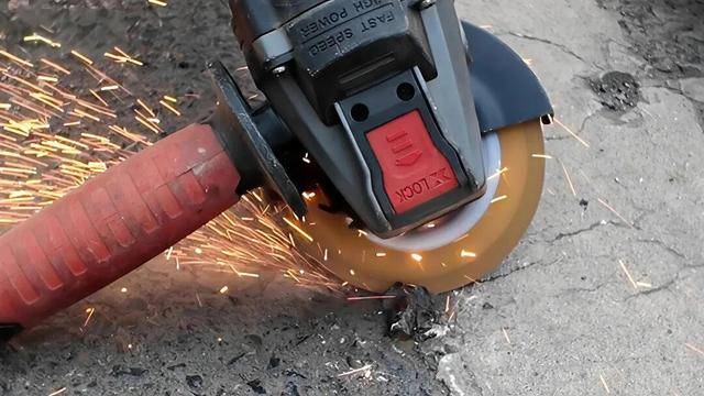 皇冠信用网押金多少_“拔钉侠”越火 城市管理者越该脸红丨豫观察