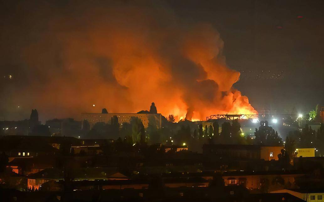 法国甲组联赛_弹如雨下法国甲组联赛，俄罗斯一夜炸遍基辅所有火力发电厂，美国连夜限制乌军星链