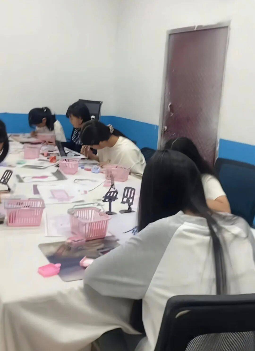 奥地利乙组联赛_郑州一父亲花2万元为女儿在村里开拼豆店走红：赚不赚钱无所谓奥地利乙组联赛，她喜欢就会一直开下去
